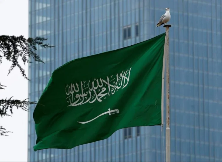 السعودية: إصابة مدنيين في حرائق أعقبت استهداف منشآت طاقة السعودية: إصابة مدنيين في حرائق أعقبت استهداف منشآت طاقة