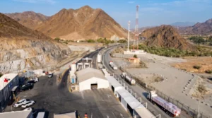 منفذ حتا يعزز دور دبي كبوابة عالمية للتجارة