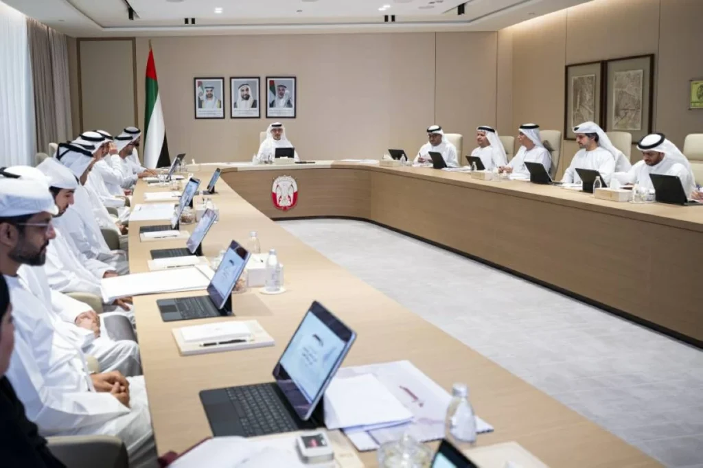 هزاع بن زايد يؤكد دور الرياضة في تعزيز التنمية المجتمعية هزاع بن زايد يؤكد دور الرياضة في تعزيز التنمية المجتمعية