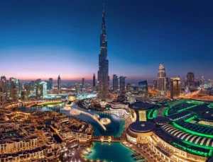 بلومبيرغ: اقتصاد الإمارات يحافظ على زخمه مع مطلع فصل الخريف