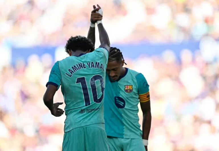 برشلونة يهزم ليفانتي 4-2 ويواصل صدارته للدوري الإسباني برشلونة يهزم ليفانتي 4-2 ويواصل صدارته للدوري الإسباني
