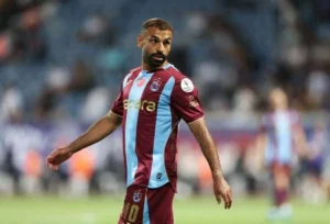 تصريحات غير متوقعة لمدرب طرابزون الجديد عن محمد صلاح داخل غرفة الملابس