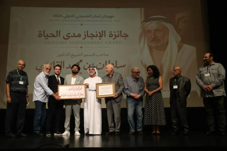 حاكم الشارقة ينال جائزة الإنجاز مدى الحياة حاكم الشارقة ينال جائزة الإنجاز مدى الحياة