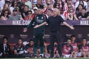 مورينيو يثير الجدل عقب خسارة ديربي مدريد: كان يجب أن يكمل الخصم المباراة بـ 9 لاعبين