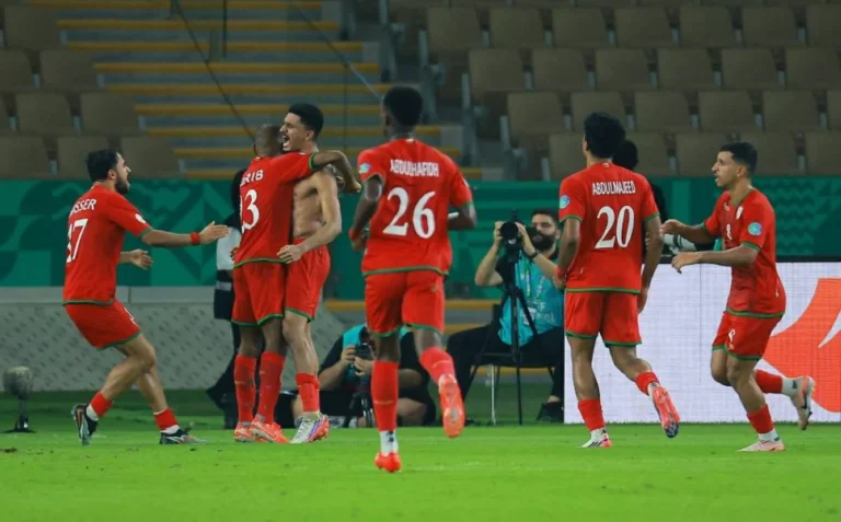 عُمان تتأهل لنصف نهائي كأس الخليج بتعادل مثير مع العراق