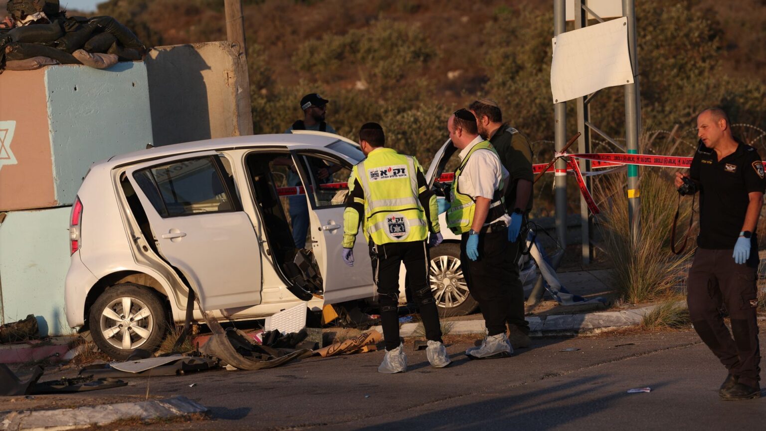 إصابة نجل السفير الإسرائيلي لدى واشنطن بجروح خطيرة في عملية دهس بالضفة الغربية