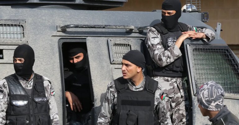 الأمن الأردني يلقي القبض على منفذي هجوم كنيسة الكرك الأمن الأردني يلقي القبض على منفذي هجوم كنيسة الكرك