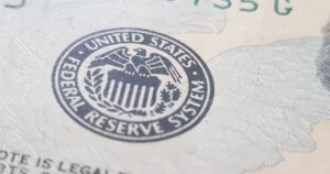 عضو بالفيدرالي الأمريكي: كبح التضخم يستوجب مزيداً من رفع أسعار الفائدة عضو بالفيدرالي الأمريكي: كبح التضخم يستوجب مزيداً من رفع أسعار الفائدة