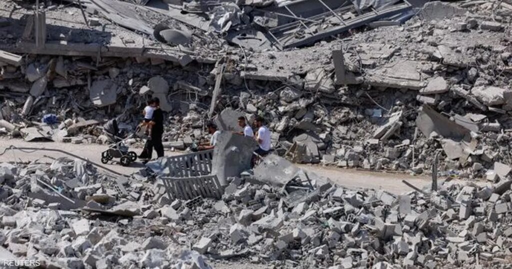جيش الاحتلال الإسرائيلي يفجر منازل ويقصف بلدات في جنوب لبنان