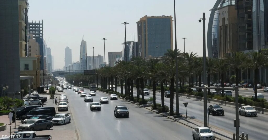 سماع دوي انفجارين في الرياض.. والدفاعات السعودية تعترض صاروخاً ومسيّرة