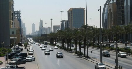 سماع دوي انفجارين في الرياض.. والدفاعات السعودية تعترض صاروخاً ومسيّرة