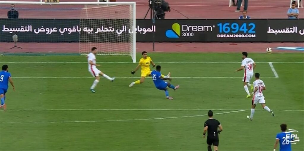 محمد عواد يوجه رسالة مؤثرة للاعب بترول أسيوط عقب تسببه في إصابته القوية
