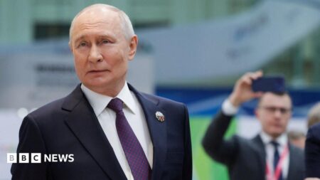 بوتين يصف إيلون ماسك بالعبقري الحقيقي عقب مباحثات مع رئيس شركة سبيس إكس