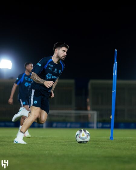 الهلال يستعيد خدمات ثلاثي الفريق قبل مواجهة الفتح في دوري روشن الهلال يستعيد خدمات ثلاثي الفريق قبل مواجهة الفتح في دوري روشن
