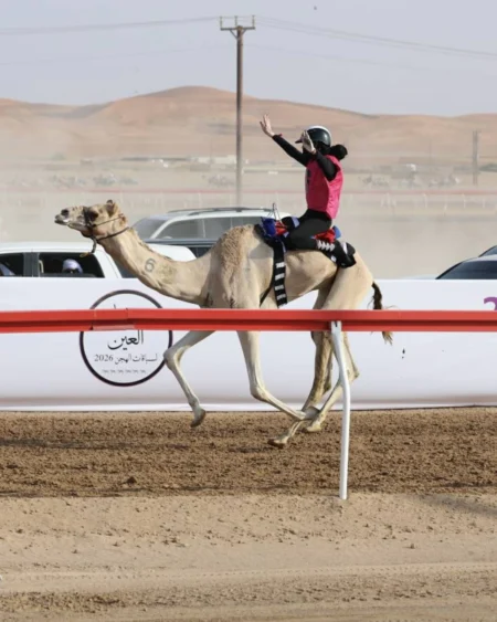 الراشدي يحرز لقب الشوط الأول في سباق التراث بمهرجان العين الراشدي يحرز لقب الشوط الأول في سباق التراث بمهرجان العين