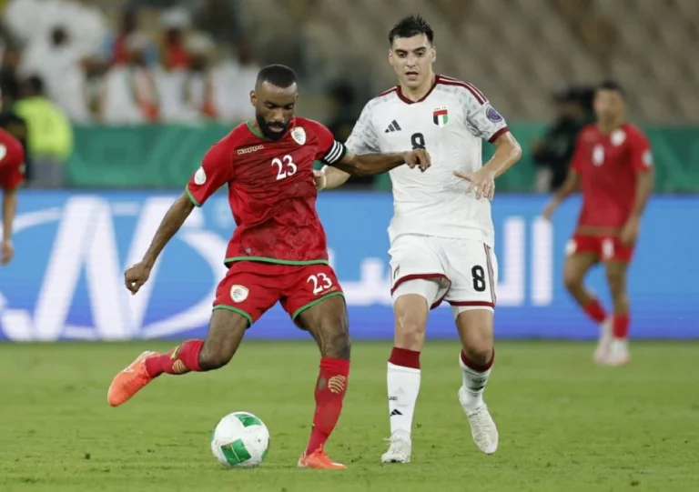 خيمينيز يجهش بالبكاء بعد إهداره ركلة جزاء للمنتخب الإماراتي خيمينيز يجهش بالبكاء بعد إهداره ركلة جزاء للمنتخب الإماراتي
