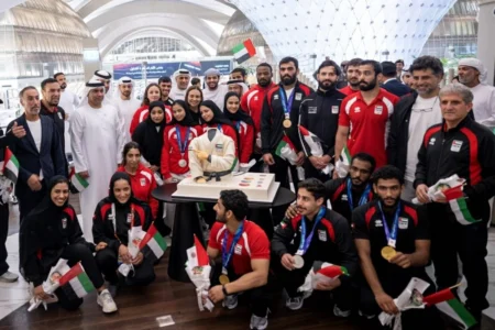 استقبال حافل بالورود لمنتخب الجوجيتسو احتفاءً بإنجاز «الآسياد 2026» استقبال حافل بالورود لمنتخب الجوجيتسو احتفاءً بإنجاز «الآسياد 2026»