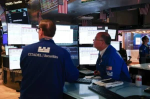 ناسداك يستهل الأسبوع بمستوى قياسي ومؤشرات الأسهم في أوروبا والخليج وآسيا تصعد جماعياً