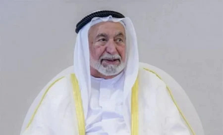 سلطان القاسمي يدعم مسرح الطفل بـ 950 ألف درهم سلطان القاسمي يدعم مسرح الطفل بـ 950 ألف درهم
