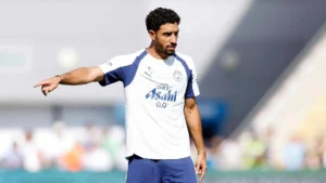 دليل مباراة مانشستر يونايتد وتوتنهام في الدوري الإنجليزي: الموعد، القنوات الناقلة والتشكيل المتوقع