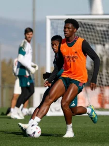 موعد مباراة ريال مدريد وفياريال في الدوري الإسباني والقنوات الناقلة وطرق المشاهدة
