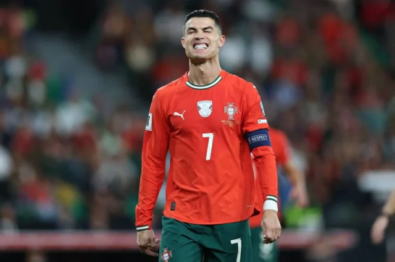 البرتغال تستبعد رونالدو من صفوف المنتخب حتى إشعار آخر البرتغال تستبعد رونالدو من صفوف المنتخب حتى إشعار آخر