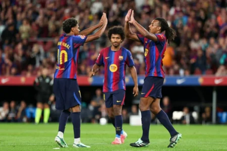 برشلونة يتجاوز خيتافي بسهولة ويحقق انتصاره الثامن توالياً برشلونة يتجاوز خيتافي بسهولة ويحقق انتصاره الثامن توالياً