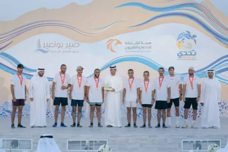 سلطان بن أحمد يتوج الفائزين في سباق صير بونعير للمحامل الشراعية