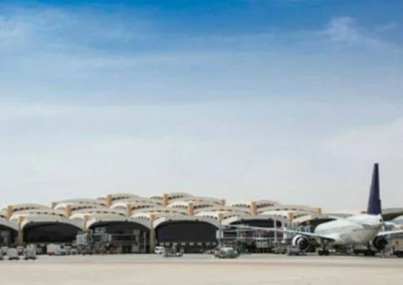 السعودية: 12 وفاة و309 إصابات في هجوم استهدف مطار الملك خالد