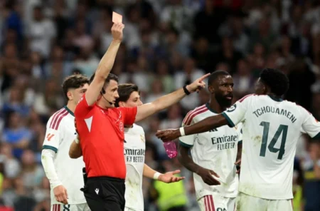 فينيسيوس يغيب عن الكلاسيكو وسط تصاعد التوتر مع ريال مدريد