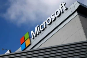 مايكروسوفت تنضم مجدداً لنادي الأربعة تريليونات دولار مع صعود قيمتها السوقية