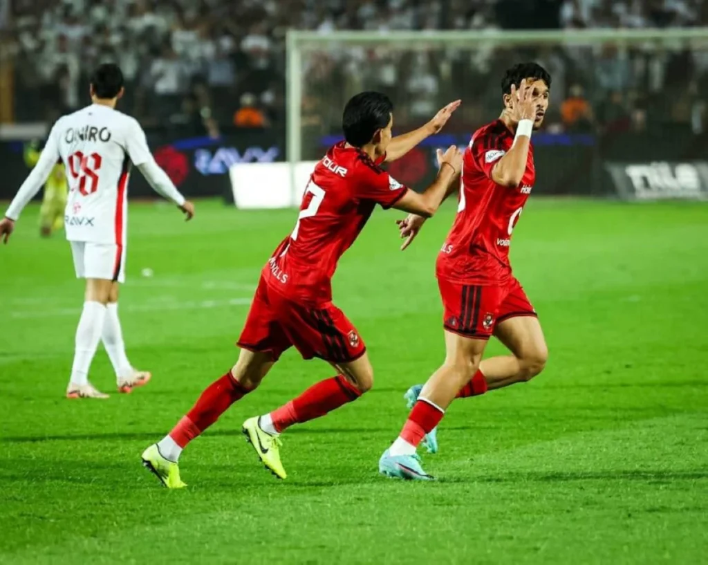 مخرج مباراة القمة يوضح موقفه من أزمة “غلق الصوت” بعد شكوى الزمالك