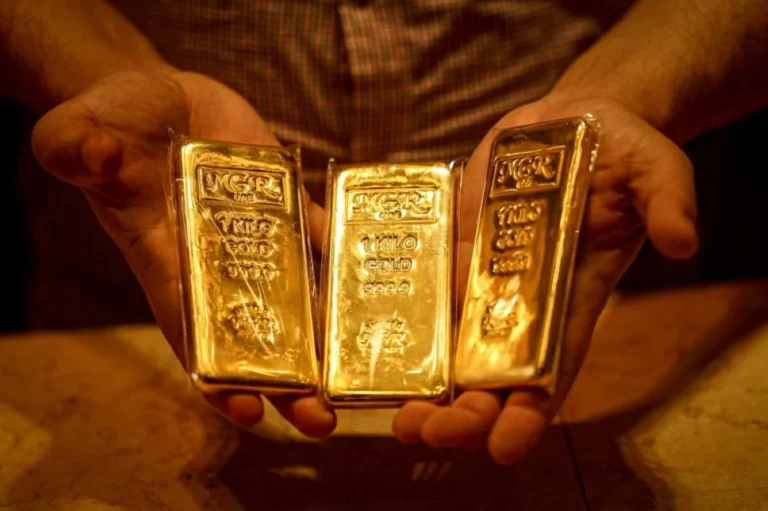 أسواق الذهب والمعادن النفيسة تترقب بيانات اقتصادية أمريكية يومي الأربعاء والخميس أسواق الذهب والمعادن النفيسة تترقب بيانات اقتصادية أمريكية يومي الأربعاء والخميس