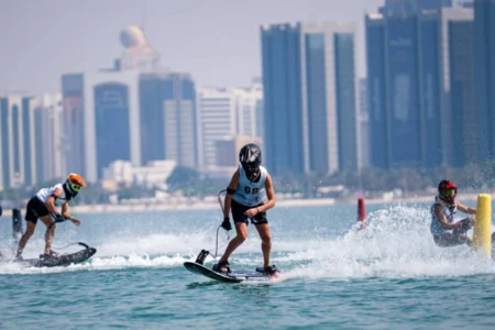 «أبوظبي البحري» يطلق بطولة «الإمارات للموتوسيرف» «أبوظبي البحري» يطلق بطولة «الإمارات للموتوسيرف»