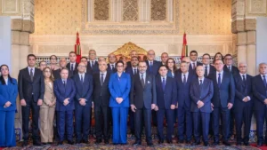 الحكومة المغربية الجديدة تؤدي اليمين الدستورية بـ 32 وزيراً بينهم 7 نساء