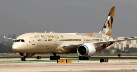 ناقلات إماراتية تمدد تعليق رحلاتها إلى مدن سعودية حتى 24 الجاري ناقلات إماراتية تمدد تعليق رحلاتها إلى مدن سعودية حتى 24 الجاري