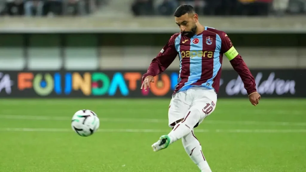محمد صلاح يقود طرابزون للفوز على بشكتاش بثنائية وينفرد بصدارة الهدافين